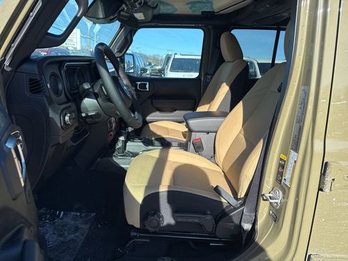 New 2026 Jeep Gladiator Sport image 17