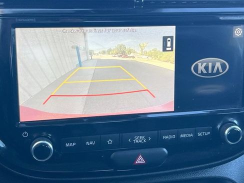 Used 2021 Kia Soul Turbo FWD image 17