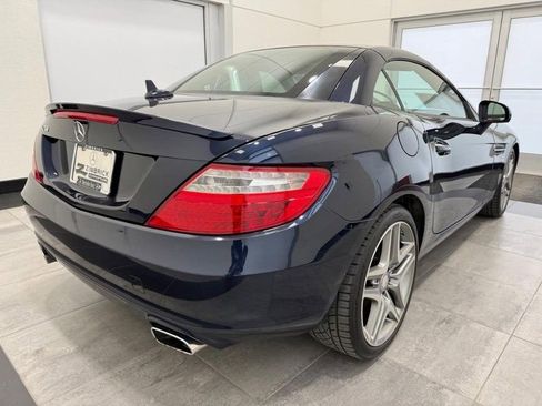 Used 2015 Mercedes-Benz SLK 250 image 2