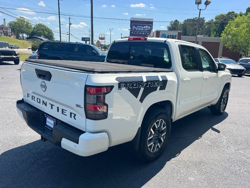 Used 2024 Nissan Frontier SL w/ Technology Package RWD image 6