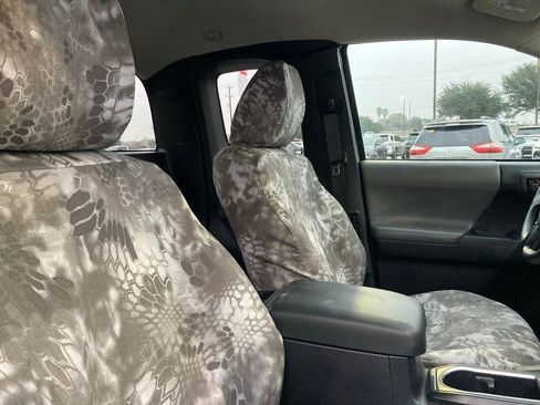 Used 2020 Toyota Tacoma SR image 13