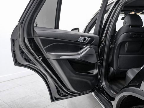 Used 2022 BMW X5 xDrive40i w/ Parking Assistance Package image 42