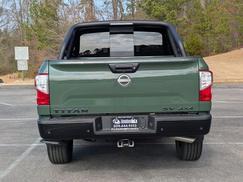Used 2024 Nissan Titan SV w/ SV Bronze Edition Package image 8