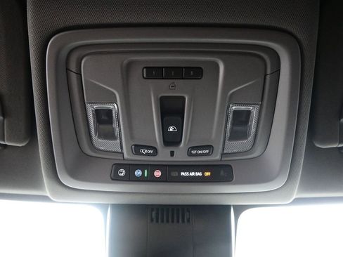 Used 2025 Chevrolet Silverado 1500 LT Trail Boss w/ Convenience Package II image 32