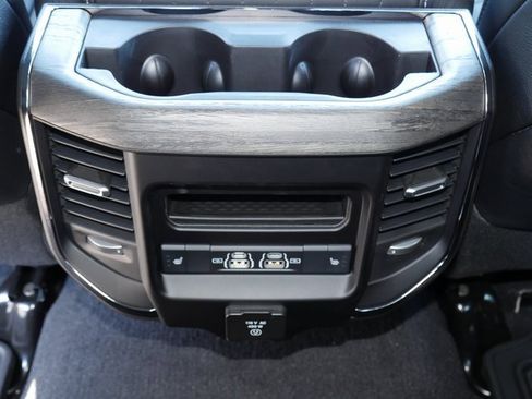 Used 2025 RAM 3500 Limited image 19