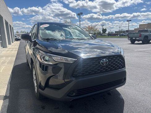 Certified 2023 Toyota Corolla Cross L AWD/4WD image 3