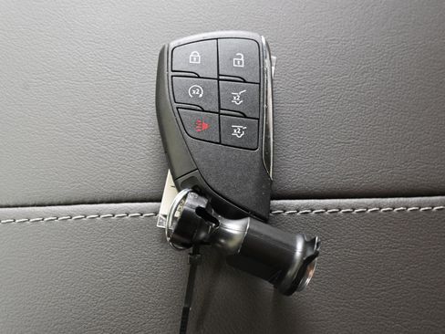 Used 2025 Chevrolet Tahoe LT w/ Comfort Package image 39