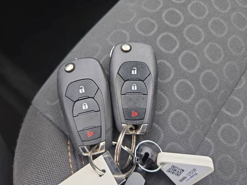 Used 2020 Chevrolet Trax LS image 31