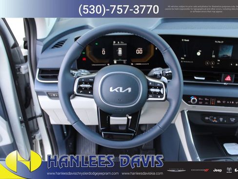 New 2026 Kia Carnival EX FWD image 18