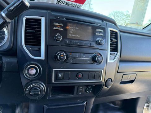 Used 2018 Nissan Titan S w/ S Utility Package image 19