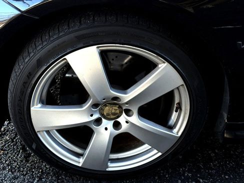 Used 2011 Mercedes-Benz E 550 Coupe image 31