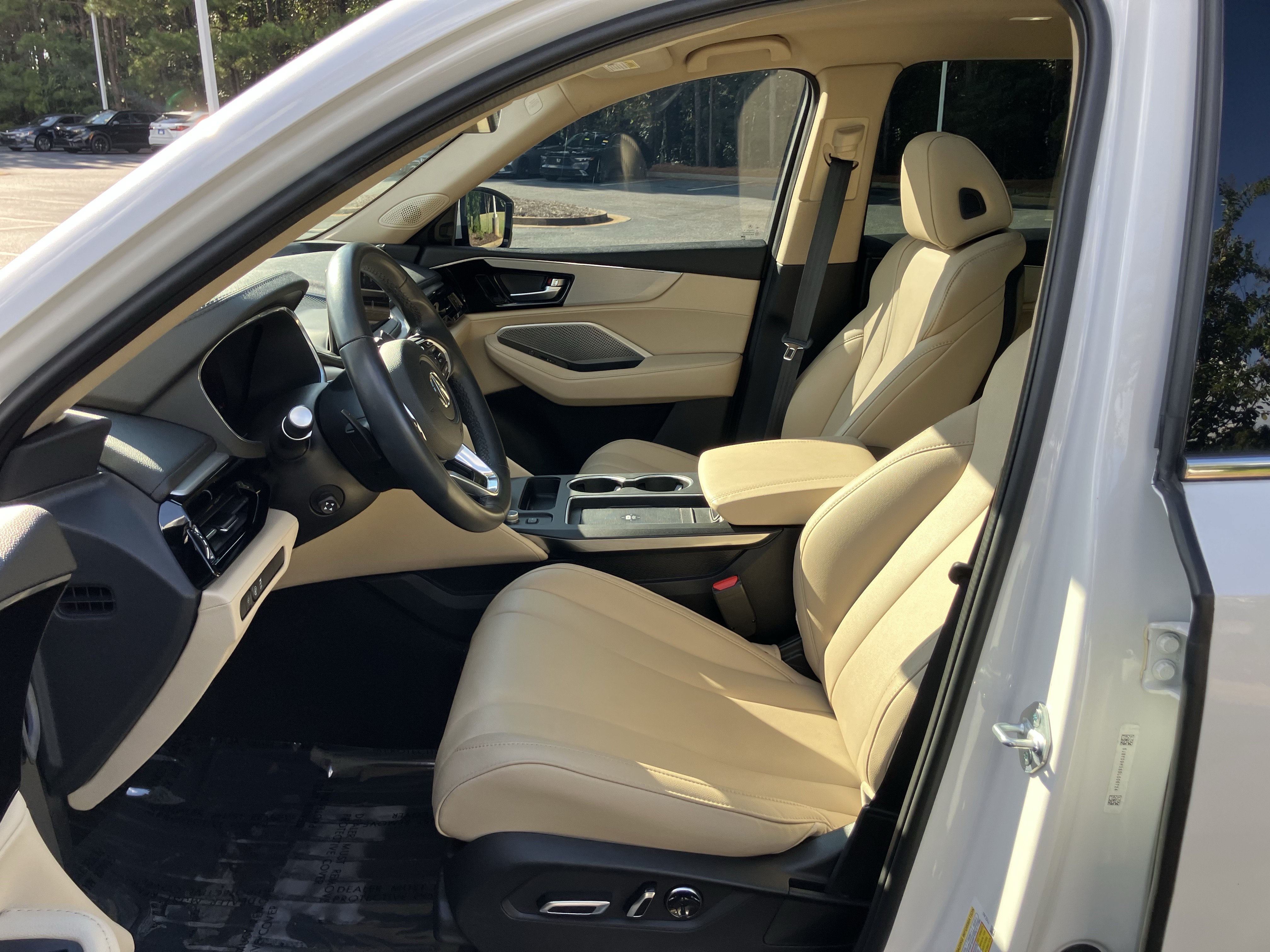 Used 2025 Acura MDX FWD image 16