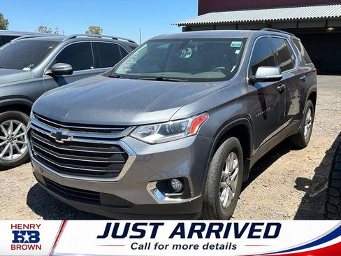 Used 2020 Chevrolet Traverse LT FWD image 1