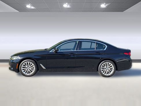 Used 2022 BMW 530i xDrive w/ Premium Package AWD/4WD image 2