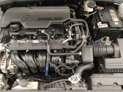 Used 2022 Hyundai Elantra SEL w/ Convenience Package FWD image 30