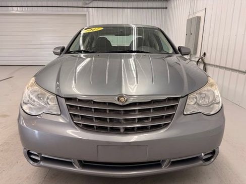 Used 2007 Chrysler Sebring Sedan w/ Convenience Group FWD image 2