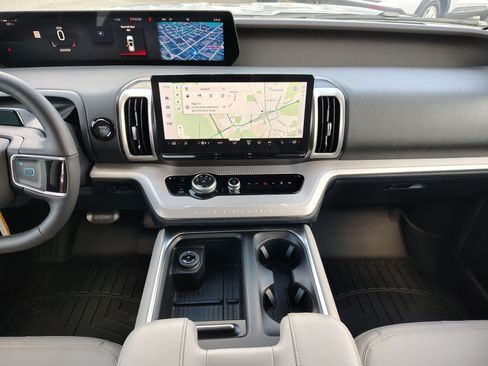 New 2027 Ford Expedition Active RWD image 7