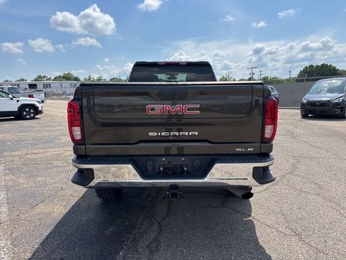 Used 2023 GMC Sierra 3500 SLE w/ SLE Convenience Package AWD/4WD image 6