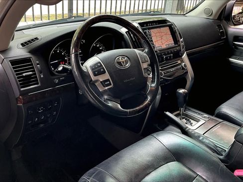 Used 2015 Toyota Land Cruiser AWD/4WD image 17