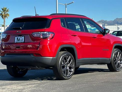 New 2026 Jeep Compass Latitude image 4
