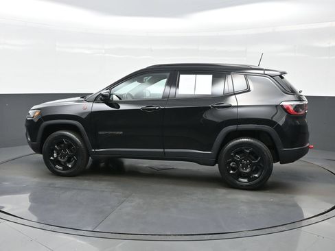 Used 2022 Jeep Compass Trailhawk w/ Sun and Sound Group AWD/4WD image 4