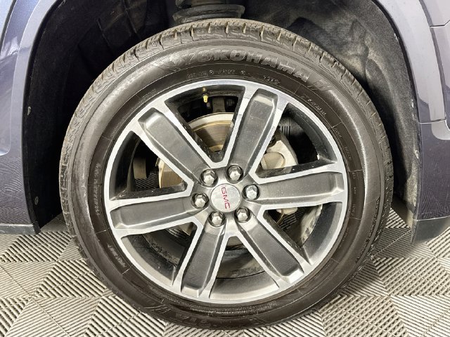 Used 2018 GMC Acadia Denali w/ Technology Package FWD image 29