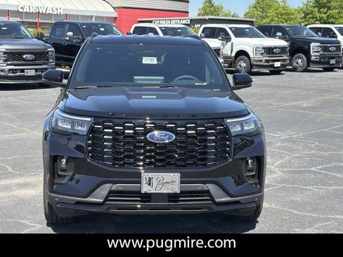 New 2026 Ford Explorer ST-Line w/ ST-Line Street Pack AWD/4WD image 2