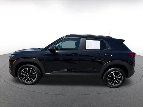Used 2025 Chevrolet TrailBlazer LT FWD image 8
