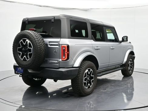 Used 2023 Ford Bronco Outer Banks image 5