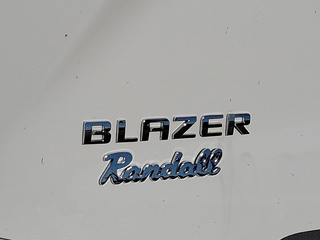 Used 2025 Chevrolet Blazer LT FWD image 9