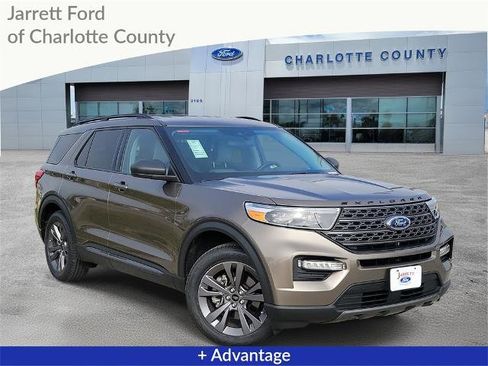 Certified 2021 Ford Explorer XLT w/ Equipment Group 202A image 1