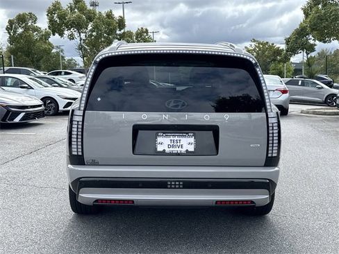 New 2026 Hyundai Ioniq 9 Limited image 6