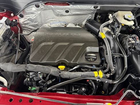 Used 2024 Chevrolet Trax ACTIV w/ Sunroof Package image 33