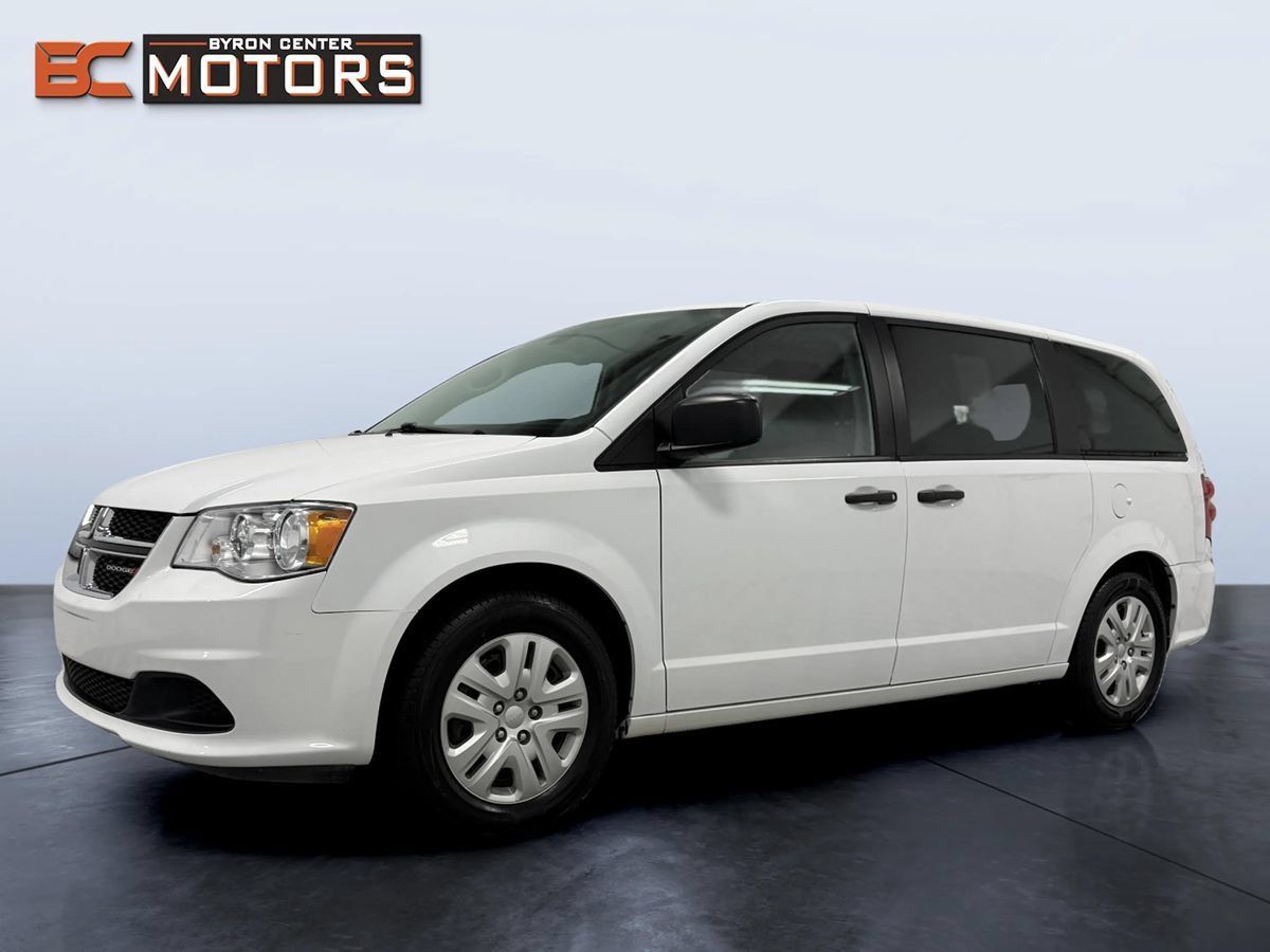 Used 2019 Dodge Grand Caravan SE FWD image 2