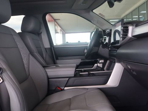 Used 2022 Toyota Tundra Limited AWD/4WD image 42