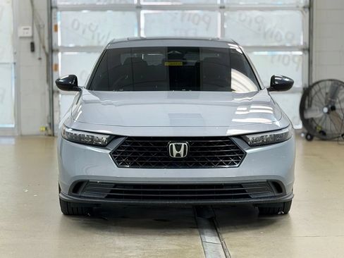 Used 2025 Honda Accord Sport image 2