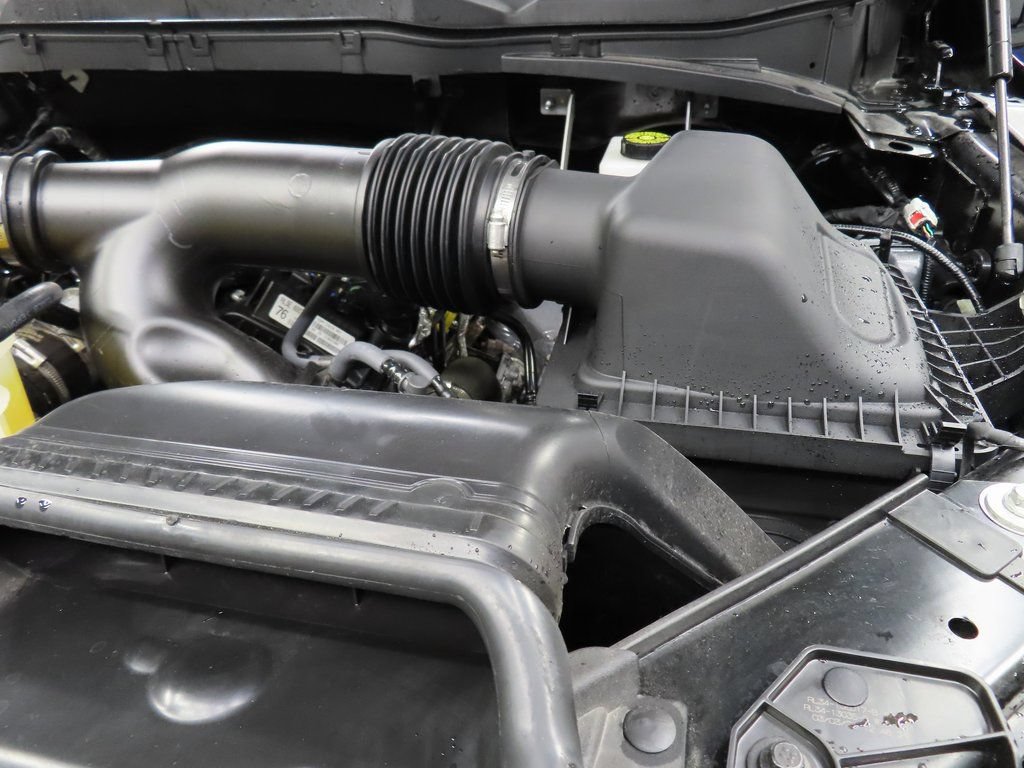 Used 2025 Ford F150 Lariat AWD/4WD image 31