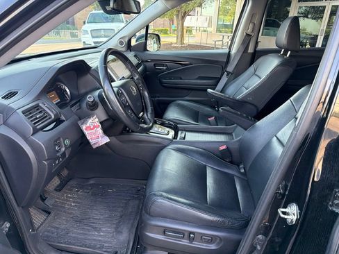 Used 2017 Honda Pilot Touring image 18