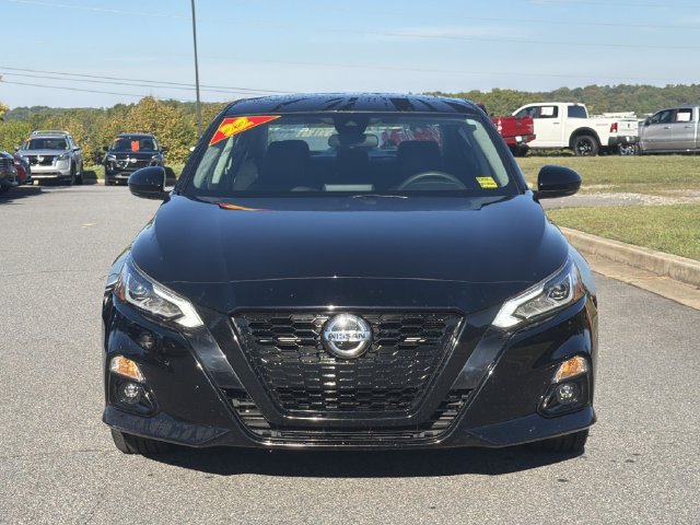 Certified 2022 Nissan Altima 2.5 SR w/ Midnight Edition Package AWD/4WD image 10