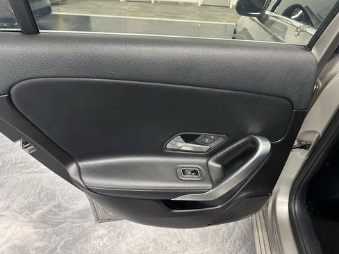 Used 2019 Mercedes-Benz A 220 4MATIC image 12