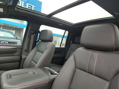 Used 2024 Chevrolet Suburban RST w/ Sport Performance Package AWD/4WD image 23
