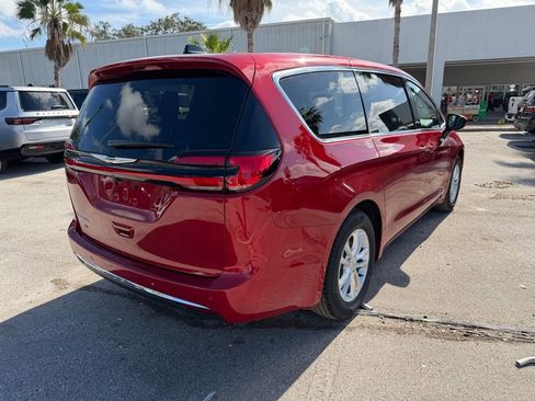New 2026 Chrysler Pacifica Select FWD image 6