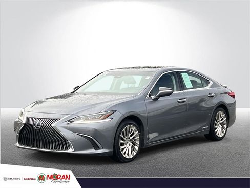Used 2019 Lexus ES 300h w/ Luxury Package image 1