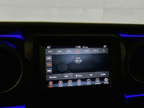 Used 2018 Jeep Wrangler Unlimited Sport S AWD/4WD image 27