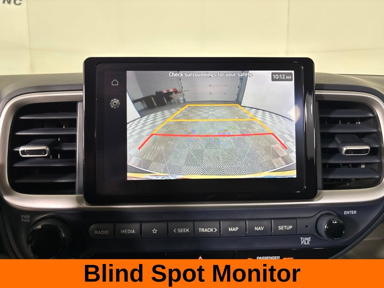 Used 2023 Hyundai Venue Limited FWD image 18