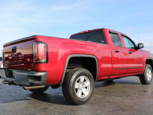Used 2018 GMC Sierra 1500 SLT w/ SLT Premium Package image 4