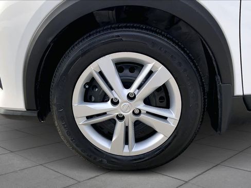 Used 2025 Nissan Kicks Play S image 11