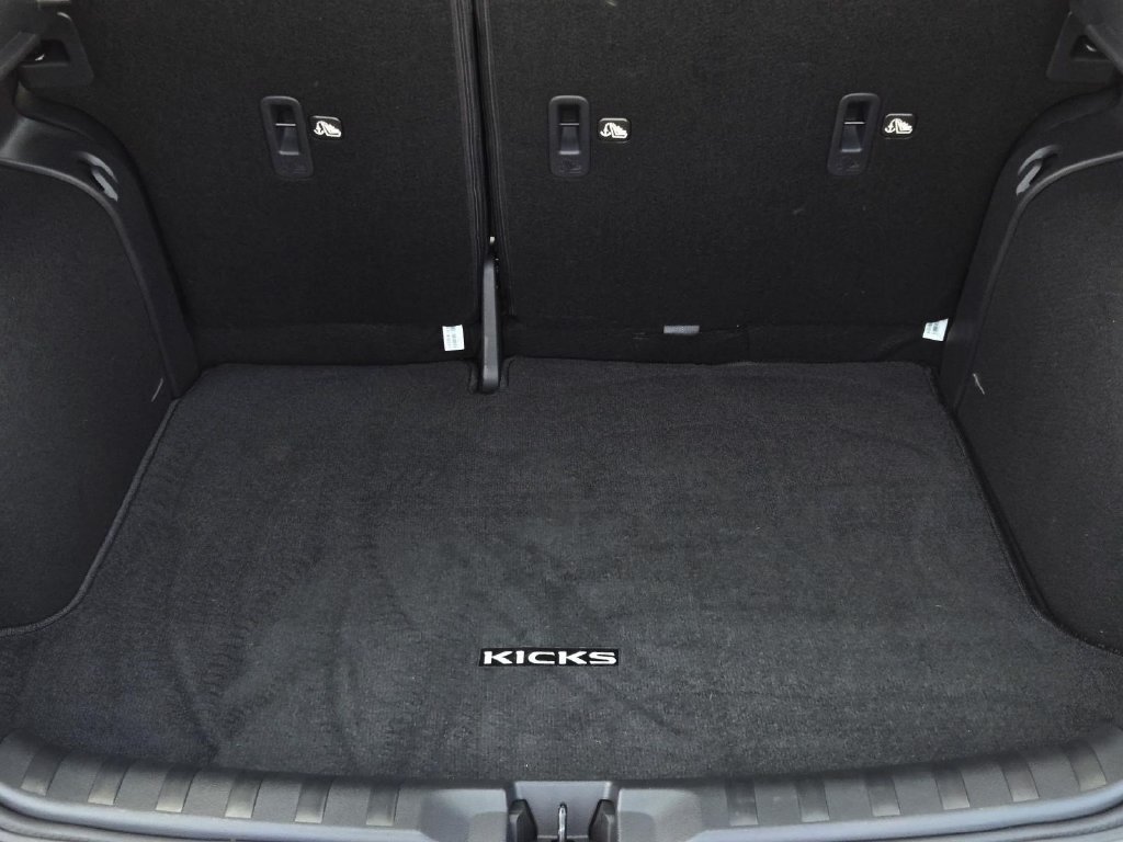 Certified 2024 Nissan Kicks SV FWD image 9