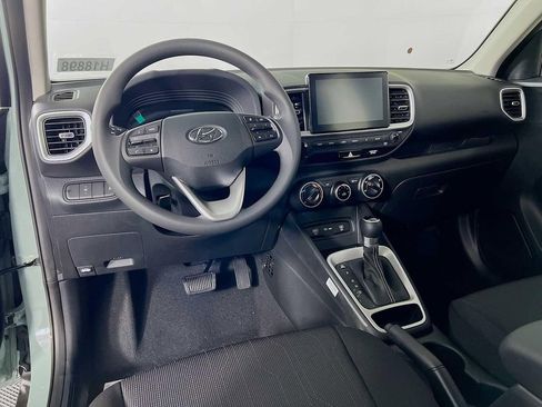 New 2026 Hyundai Venue SE image 7