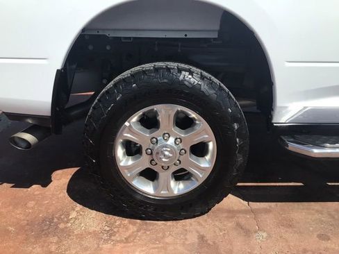 Used 2024 RAM 2500 Big Horn image 25